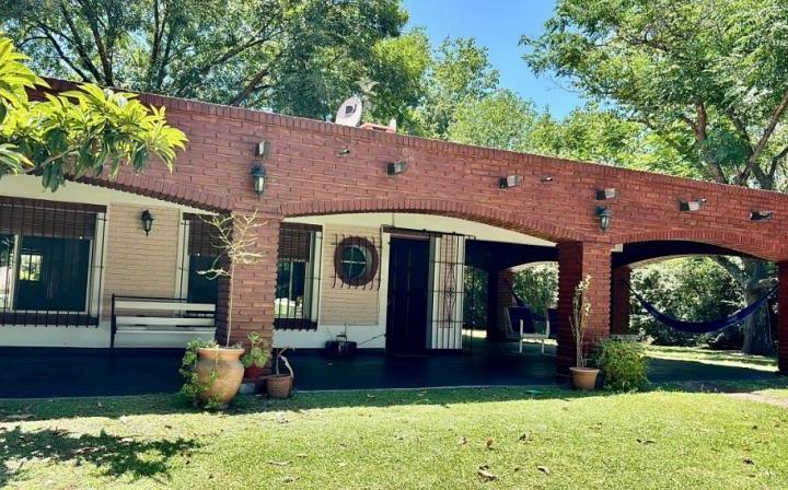 Casa · 214m² · 5 Ambientes · 1 Cochera