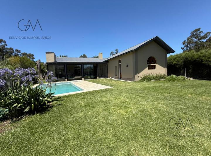 Casa · 250m² · 5 Ambientes
