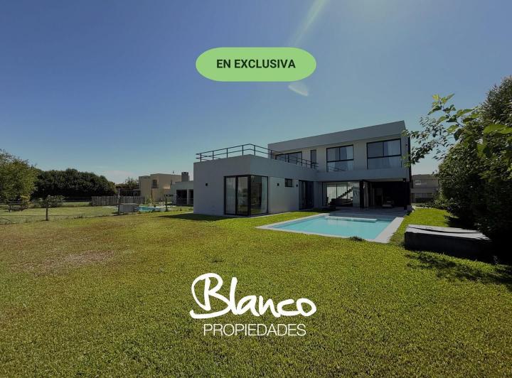 Casa · 236m² · 5 Ambientes · 2 Cocheras