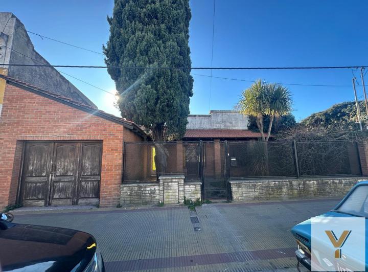 Casa · 107m² · 4 Ambientes · 1 Cochera