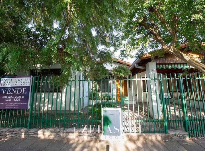 Casa · 147m² · 4 Ambientes · 1 Cochera