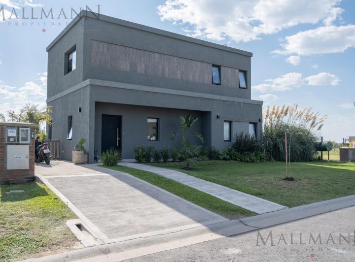 Casa · 155m² · 5 Ambientes