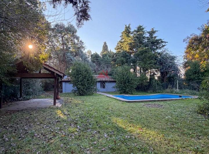 Casa · 104m² · 3 Ambientes · 1 Cochera