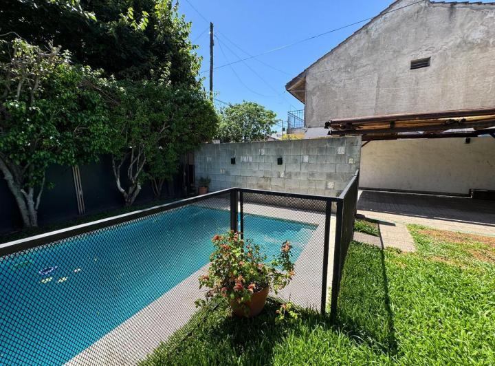 Casa · 193m² · 4 Ambientes · 3 Cocheras