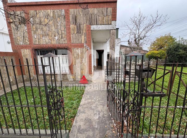 Casa · 275m² · 3 Ambientes · 1 Cochera