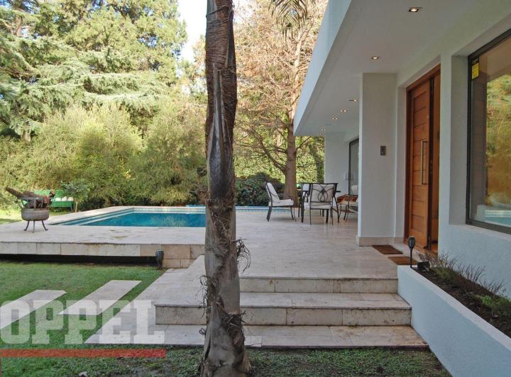 Casa · 252m² · 6 Ambientes