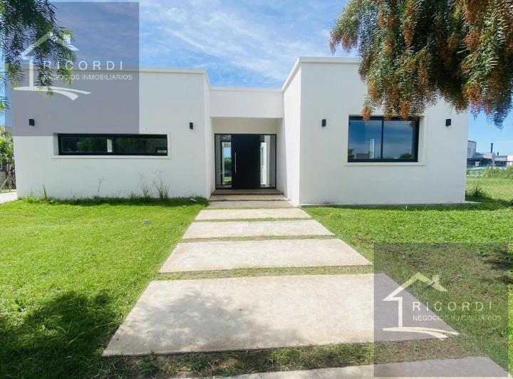 Casa · 165m² · 4 Ambientes