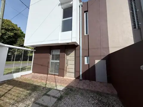 Casa en Venta en Los Hornos, La Plata