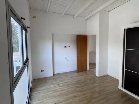 Casa en Venta en Los Hornos, La Plata