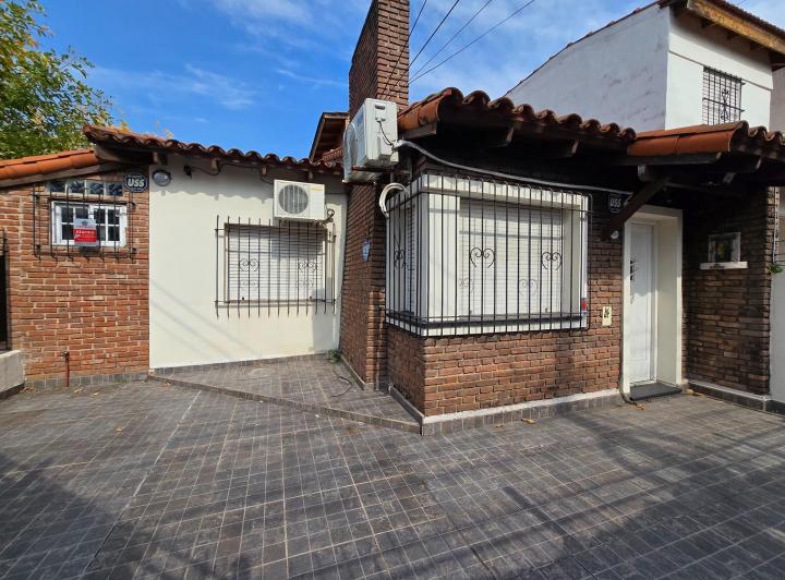Casa · 130m² · 4 Ambientes · 1 Cochera