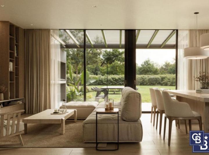 Casa · 120m² · 5 Ambientes · 3 Cocheras