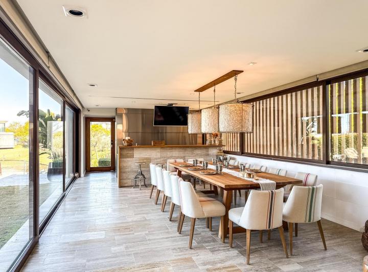 Casa · 556m² · 6 Ambientes