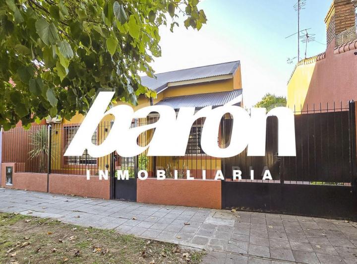 Casa · 165m² · 4 Ambientes · 1 Cochera