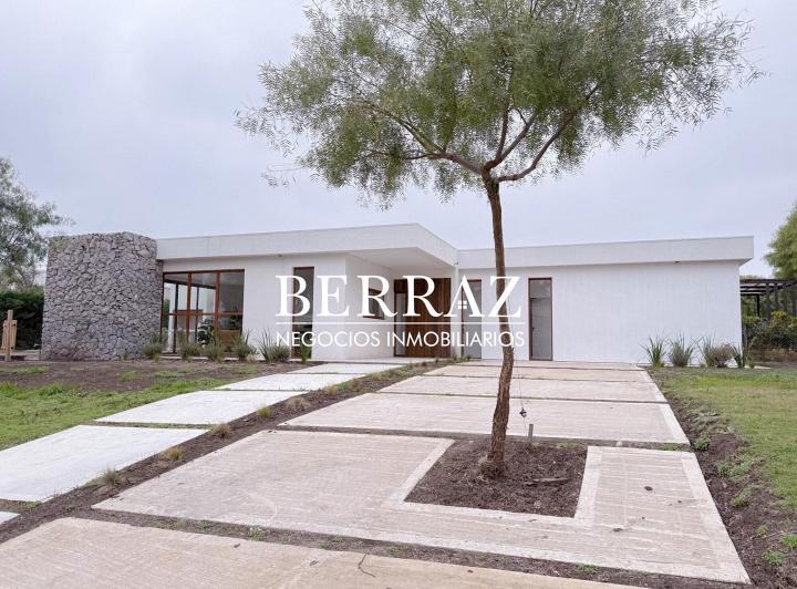 Casa · 150m² · 4 Ambientes · 2 Cocheras