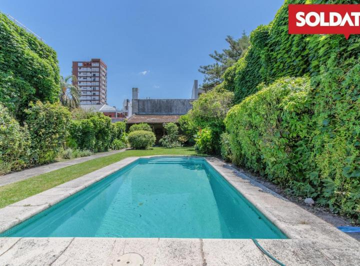 Casa · 261m² · 5 Ambientes · 1 Cochera
