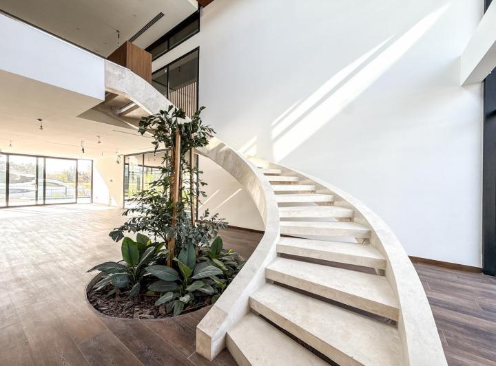 Casa · 450m² · 6 Ambientes · 3 Cocheras