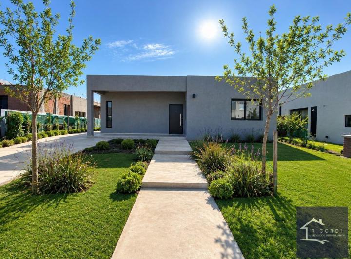 Casa · 190m² · 5 Ambientes · 3 Cocheras
