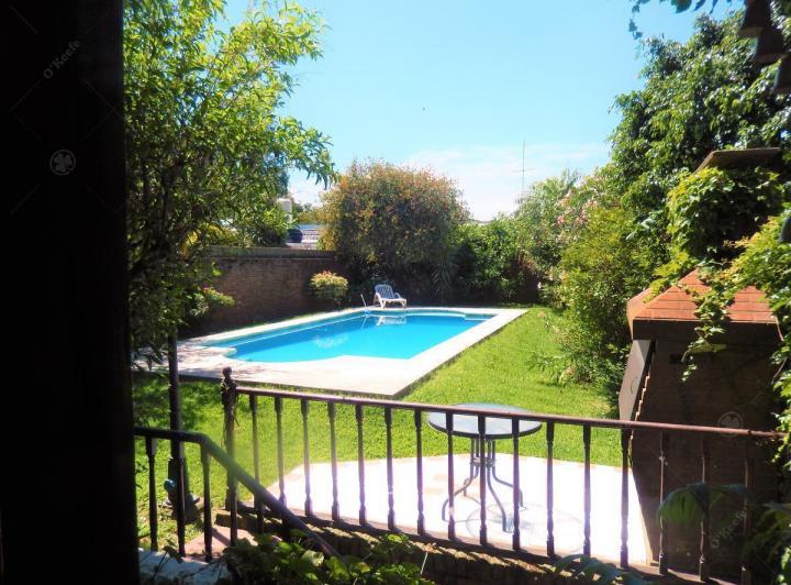 Casa · 383m² · 4 Ambientes · 3 Cocheras