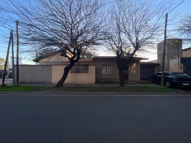 Casa · 140m² · 5 Ambientes · 1 Cochera