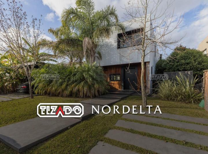Casa · 310m² · 5 Ambientes · 1 Cochera