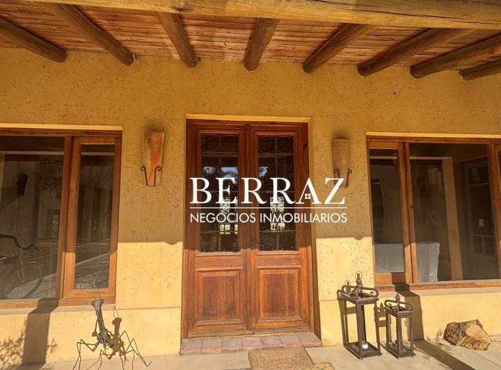 Casa · 265m² · 7 Ambientes · 2 Cocheras
