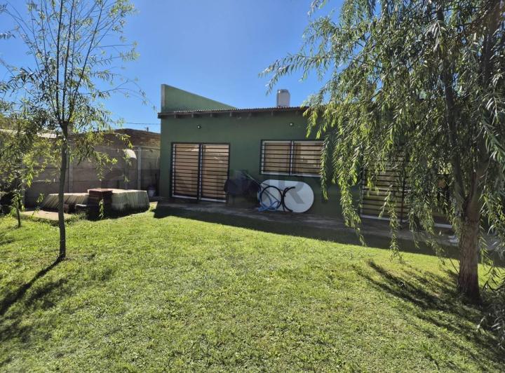 Casa · 98m² · 4 Ambientes · 1 Cochera