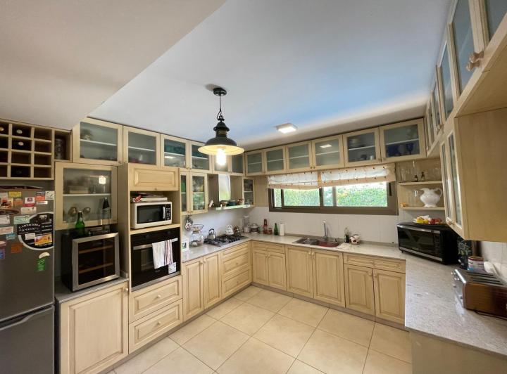 Casa · 150m² · 5 Ambientes · 2 Cocheras