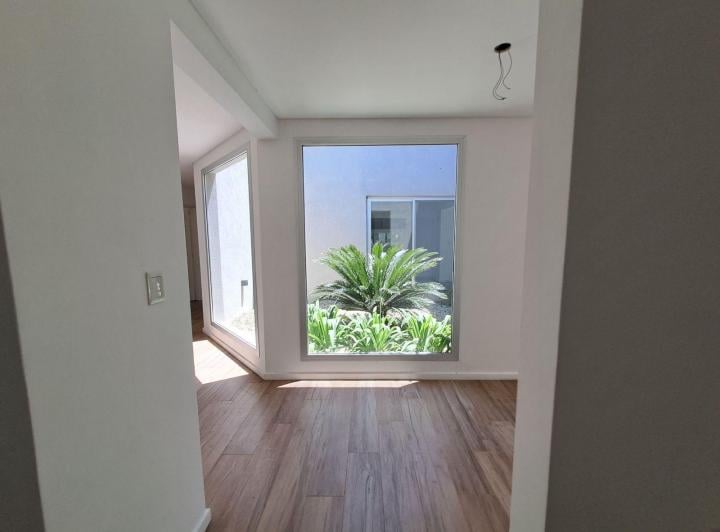Casa · 193m² · 7 Ambientes · 2 Cocheras