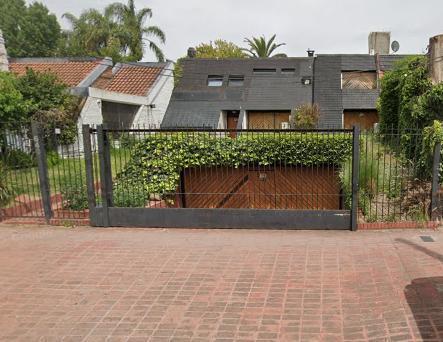 Casa · 254m² · 5 Ambientes · 2 Cocheras