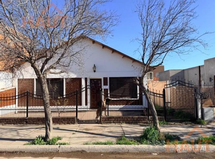 Casa · 313m² · 6 Ambientes