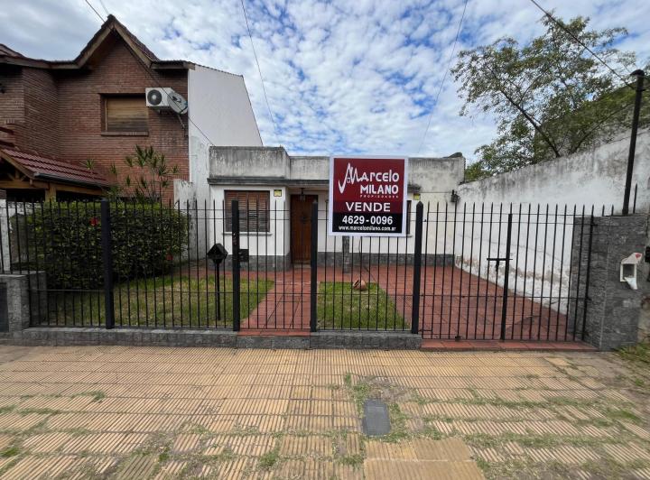 Casa · 241m² · 3 Ambientes · 1 Cochera