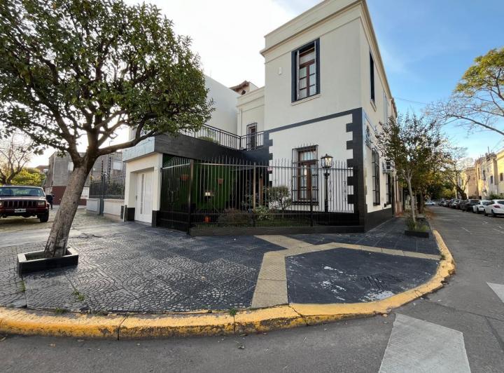 Casa · 180m² · 5 Ambientes · 1 Cochera
