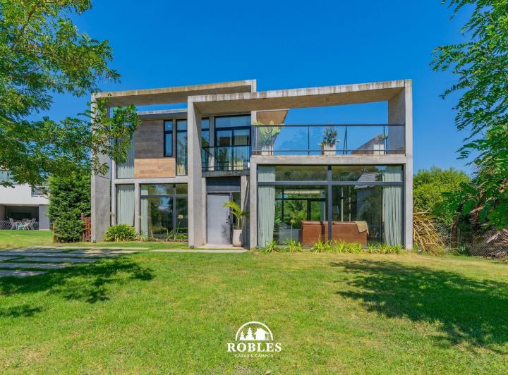 Casa · 206m² · 4 Ambientes