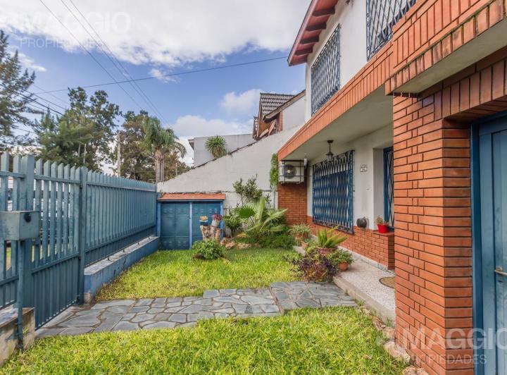 Casa · 195m² · 5 Ambientes · 1 Cochera