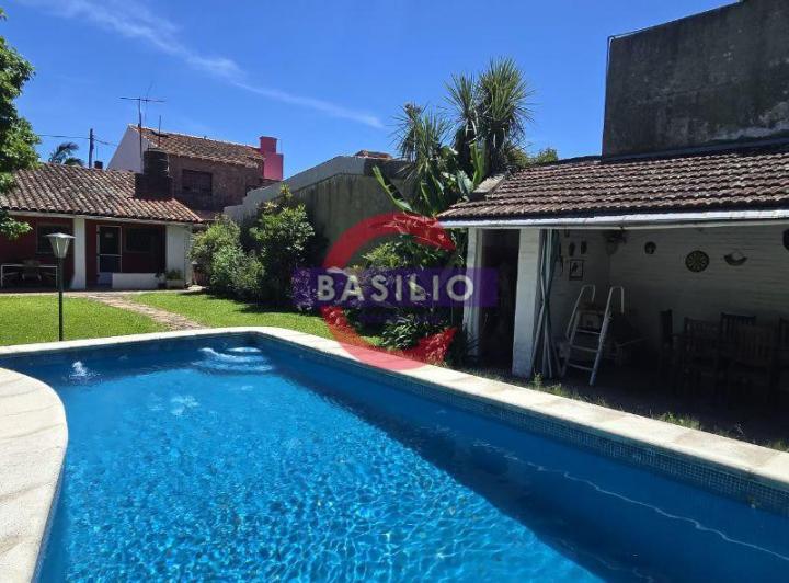 Casa · 151m² · 4 Ambientes · 1 Cochera