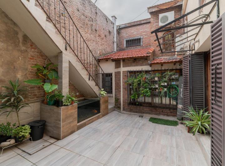 Casa · 200m² · 5 Ambientes
