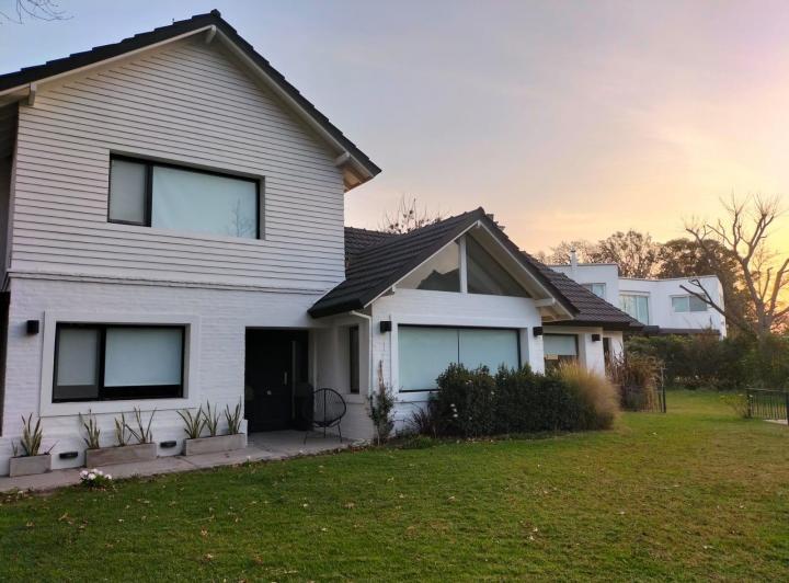 Casa · 290m² · 10 Ambientes