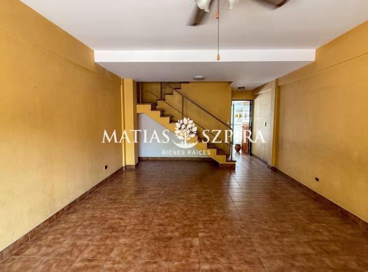 Casa · 85m² · 4 Ambientes · 1 Cochera