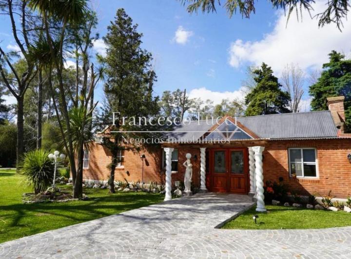 Casa · 170m² · 5 Ambientes · 2 Cocheras
