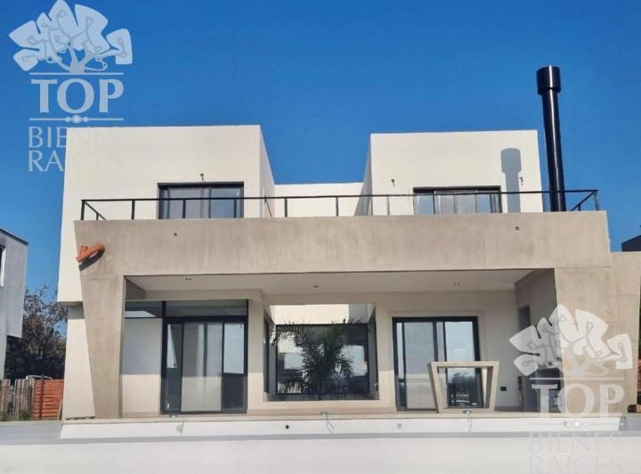 Casa · 187ha · 5 Ambientes · 1 Cochera