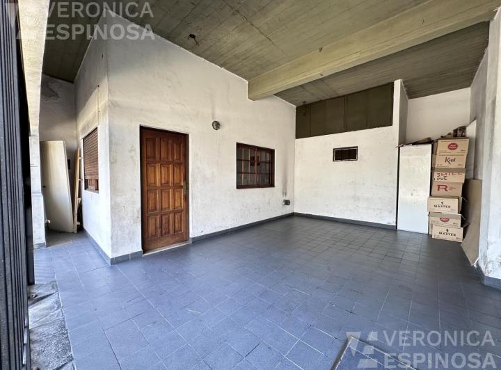 Casa · 168m² · 6 Ambientes · 1 Cochera