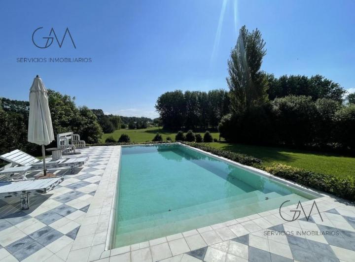 Casa · 295m² · 4 Ambientes