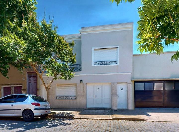 Casa · 137m² · 6 Ambientes · 1 Cochera
