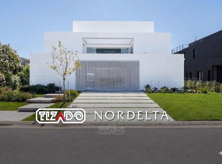 Casa · 539m² · 8 Ambientes · 1 Cochera