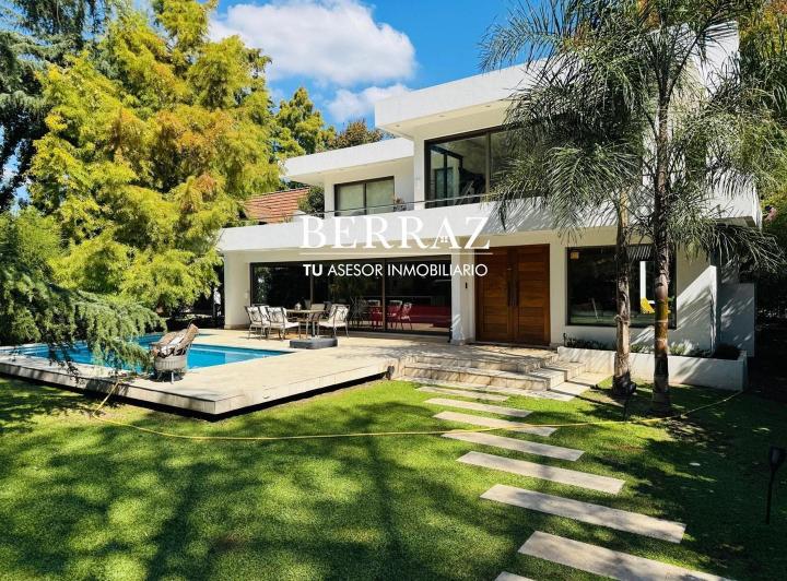 Casa · 254m² · 8 Ambientes