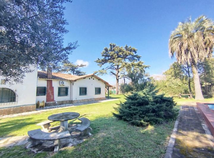 Casa · 250m² · 5 Ambientes