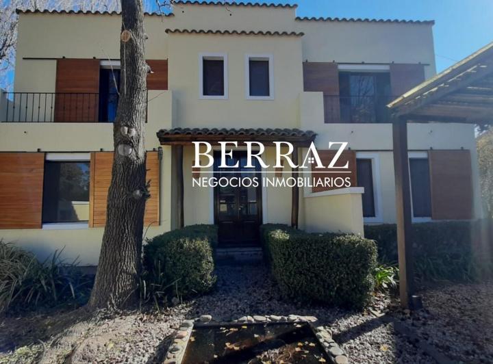 Casa · 19460m² · 5 Ambientes · 2 Cocheras