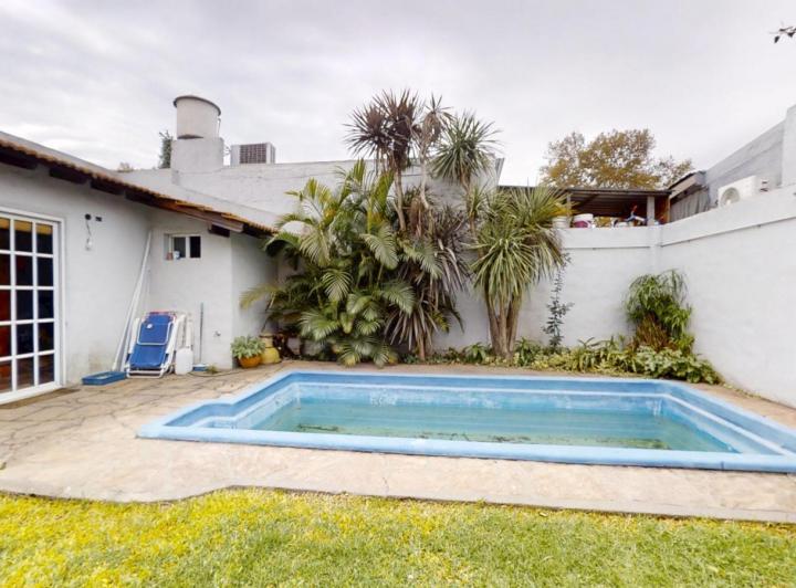 Casa · 166m² · 5 Ambientes · 1 Cochera