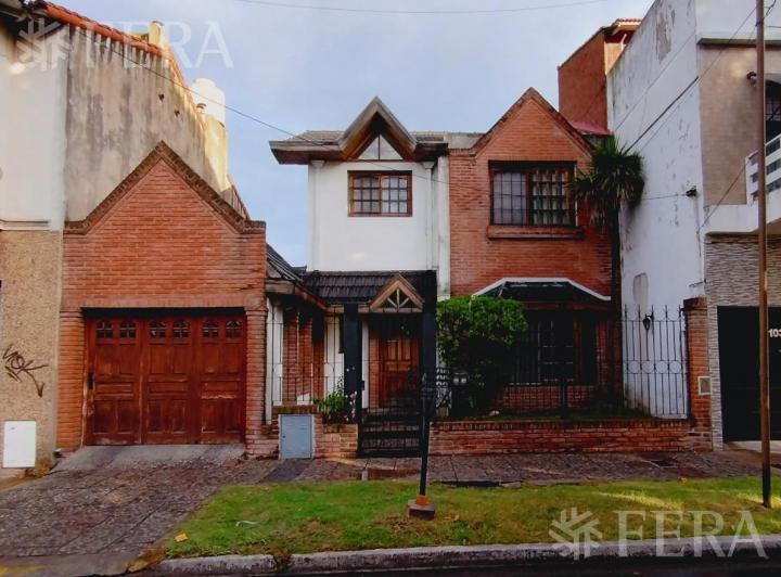 Casa · 186m² · 4 Ambientes · 1 Cochera