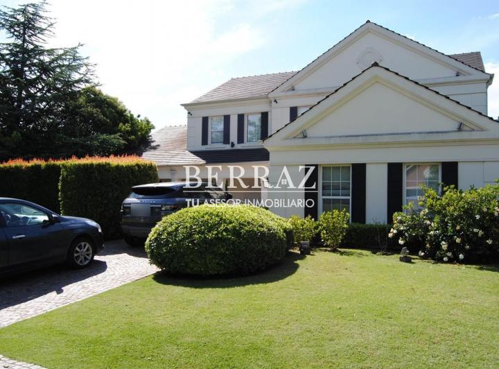 Casa · 620m² · 5 Ambientes · 3 Cocheras